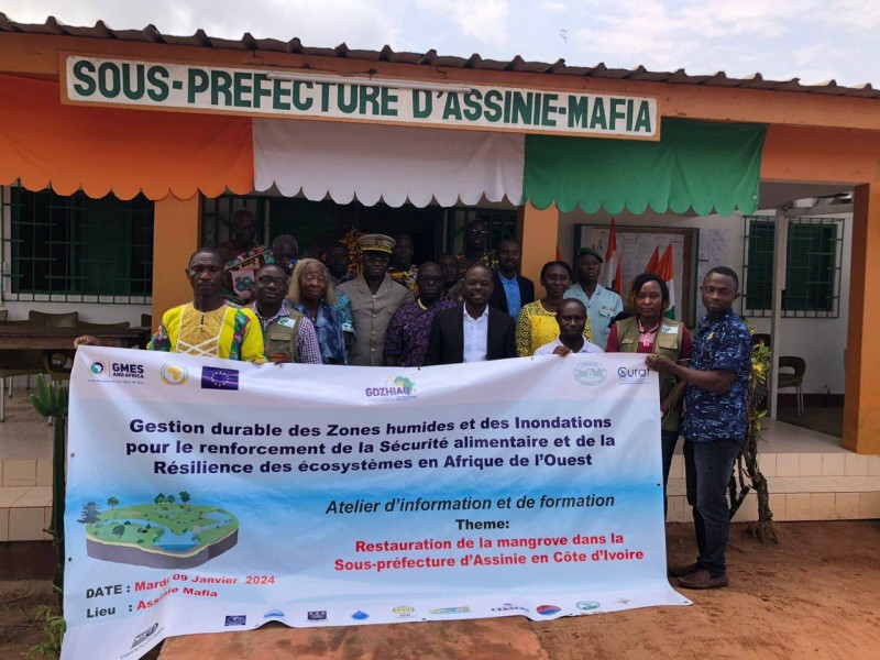 assinie-:-les-populations-engagees-contre-la-destruction-des-mangroves